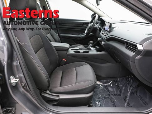 Used 2024 Nissan Altima 2.5 S FWD image 23