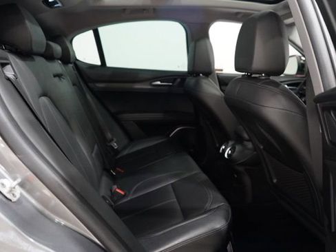Used 2020 Alfa Romeo Stelvio Ti w/ Active Blind Spot Package AWD/4WD image 34