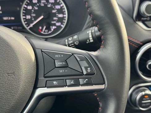 Certified 2023 Nissan Sentra SR w/ Trunk Package image 17