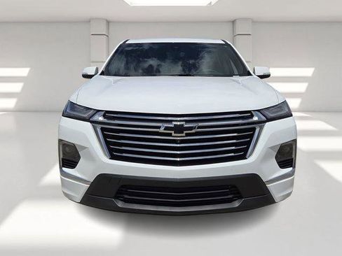 Used 2023 Chevrolet Traverse Premier FWD image 8