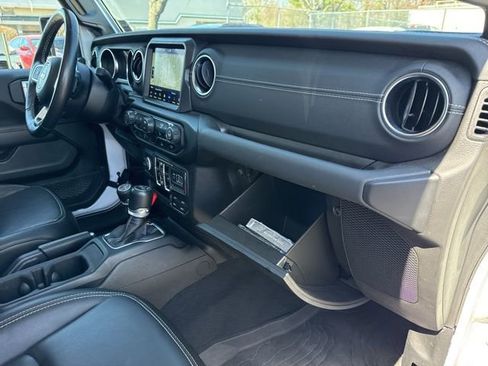 Used 2023 Jeep Wrangler Unlimited Sahara w/ Cold Weather Group image 24