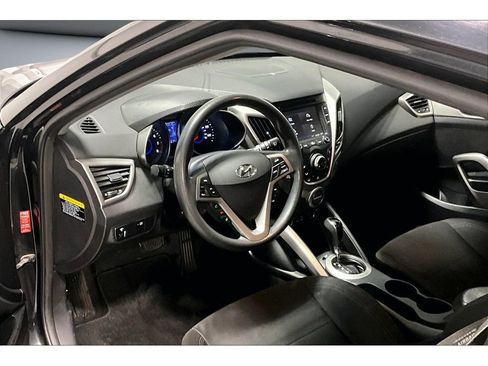 Used 2016 Hyundai Veloster image 15