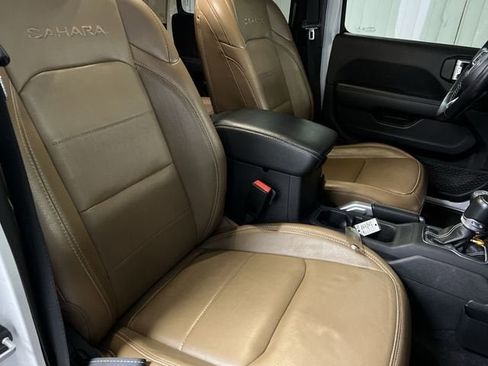 Used 2021 Jeep Wrangler Unlimited Sahara w/ Cold Weather Group image 28