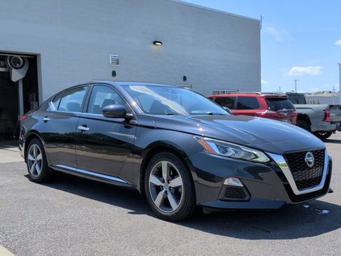 Used 2021 Nissan Altima 2.5 SV w/ SV Premium Package FWD image 7