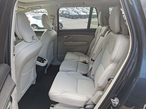 New 2026 Volvo XC90 B6 Ultra w/ Lounge Package image 6