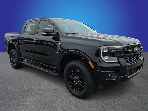 Used 2025 Ford Ranger Lariat w/ FX4 Off-Road Package AWD/4WD image 3