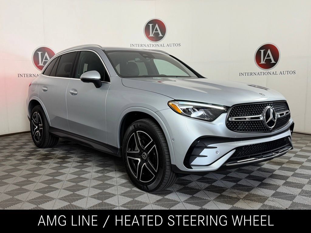 Used 2025 Mercedes-Benz GLC 300 4MATIC image 1