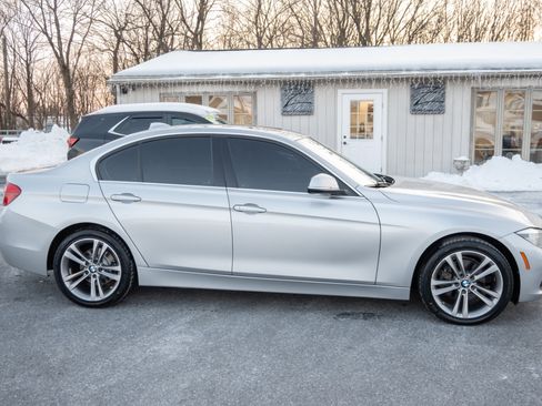 Used 2017 BMW 330i xDrive 330i xDrive Sedan image 11