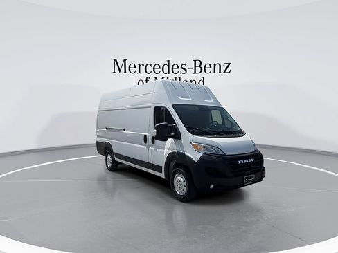 Used 2023 RAM ProMaster 3500 w/ Safety Group FWD image 2