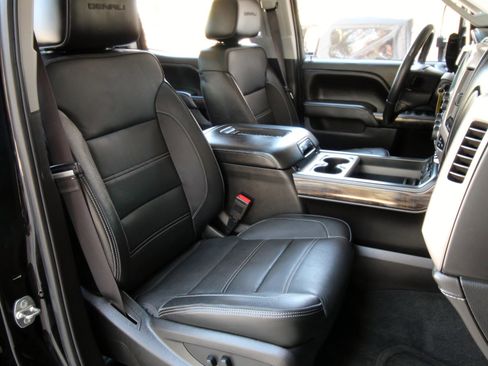 Used 2016 GMC Sierra 2500 Denali w/ Duramax Plus Package image 41