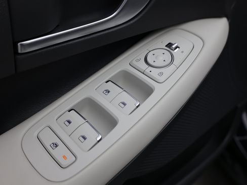 Used 2023 Hyundai Sonata SE FWD image 11