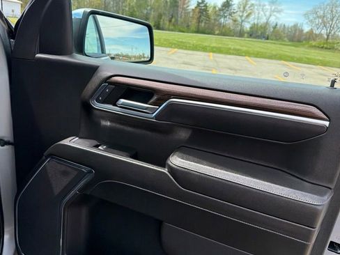 Used 2024 Chevrolet Silverado 1500 LT AWD/4WD image 21