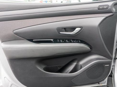 Used 2025 Hyundai Tucson Limited AWD/4WD image 17