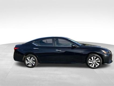 Used 2024 Nissan Altima 2.5 S image 1