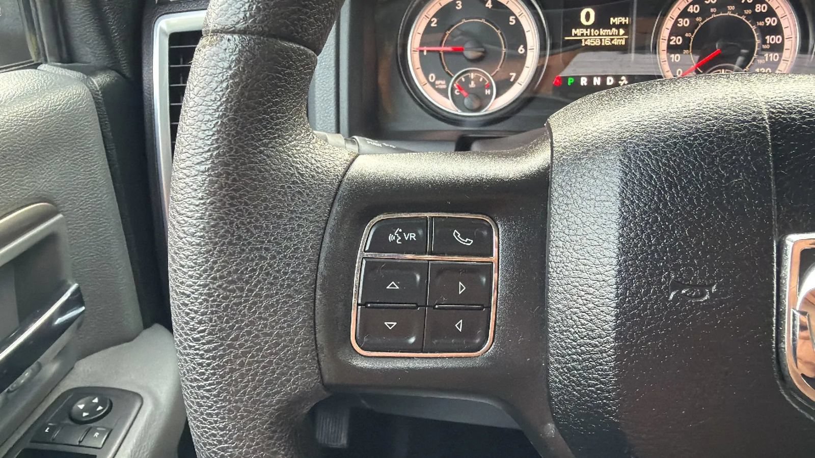 Used 2018 RAM 1500 Classic SLT AWD/4WD image 31