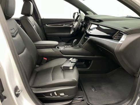 Used 2024 Cadillac XT6 Sport image 41
