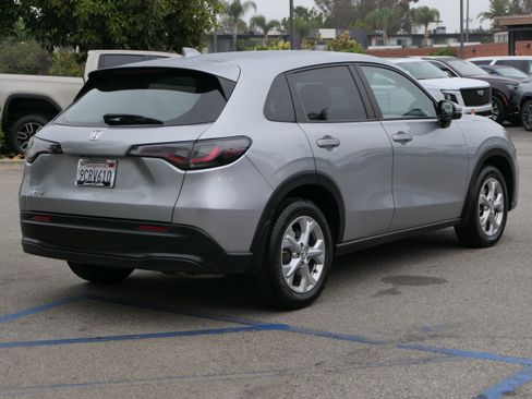 Used 2023 Honda HR-V LX image 6