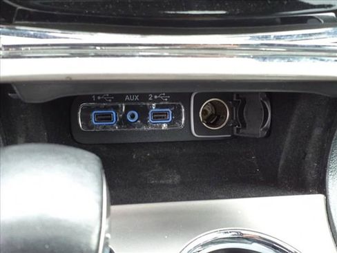 Used 2022 Jeep Grand Cherokee Limited image 31