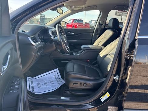 Certified 2020 GMC Acadia SLT w/ Driver Alert Package II image 15