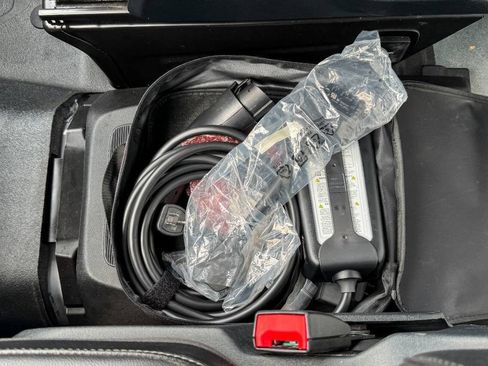 Used 2023 Ford E-Transit RWD image 35