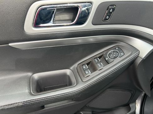 Used 2012 Ford Explorer XLT AWD/4WD image 21
