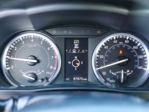 Used 2015 Toyota Highlander XLE image 18