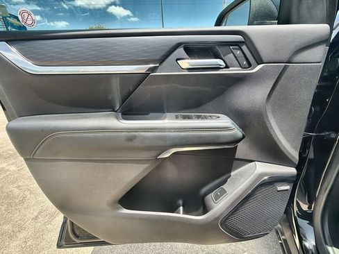 Certified 2026 GMC Acadia Elevation w/ Elevation Premium Package FWD image 21