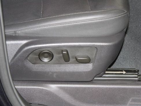 Used 2024 GMC Sierra 1500 SLT image 29