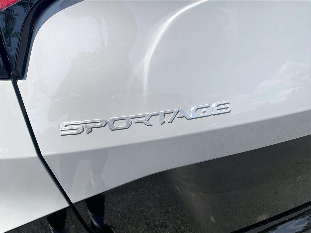 Used 2025 Kia Sportage SX AWD/4WD image 28
