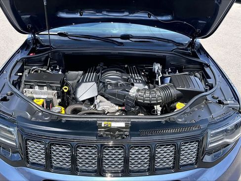 Used 2019 Jeep Grand Cherokee SRT AWD/4WD image 9