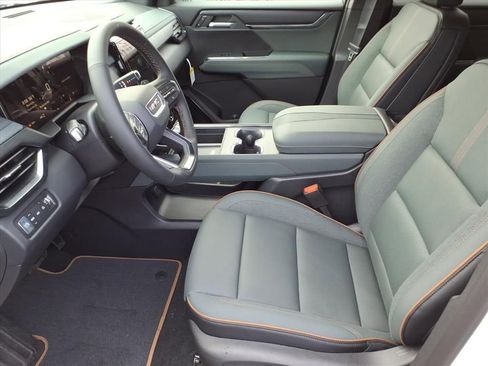 New 2026 GMC Acadia AT4 w/ Luxury Package image 3