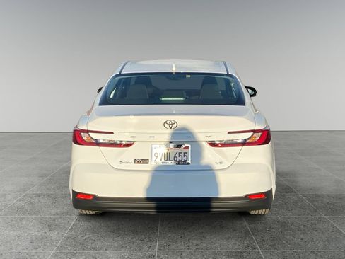 Used 2025 Toyota Camry LE image 4