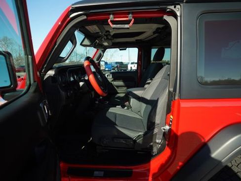 Used 2024 Jeep Wrangler Sport S image 11