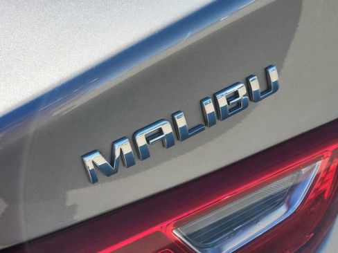 Used 2022 Chevrolet Malibu LS FWD image 9