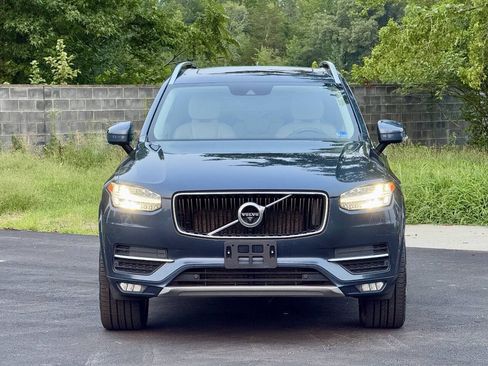 Used 2018 Volvo XC90 T6 Momentum w/ Convenience Package AWD/4WD image 3