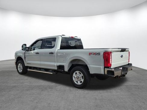 New 2026 Ford F250 XLT w/ FX4 Off-Road Package image 3