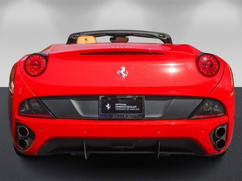 Certified 2014 Ferrari California image 4