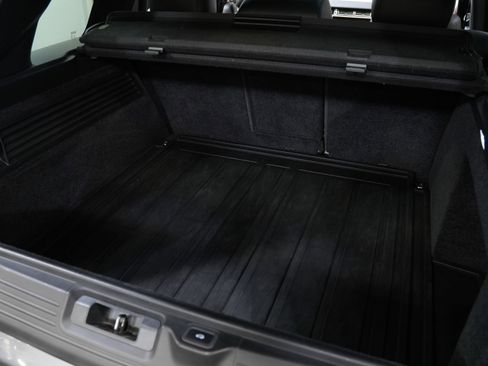 Used 2016 Land Rover Range Rover image 54
