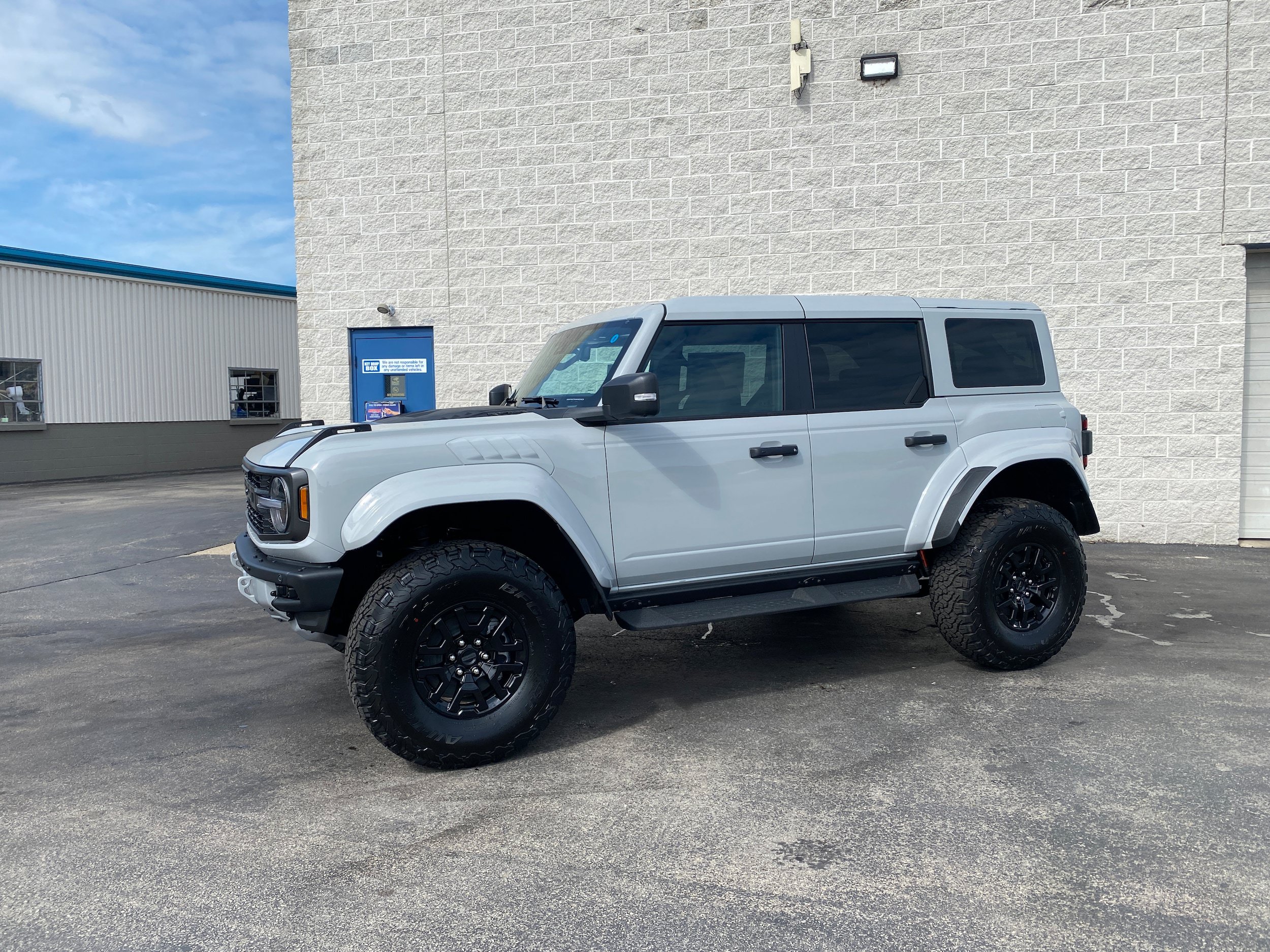 New 2026 Ford Bronco Raptor AWD/4WD image 4