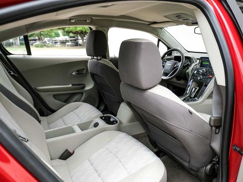 Used 2015 Chevrolet Volt w/ Enhanced Safety Package 1 FWD image 33