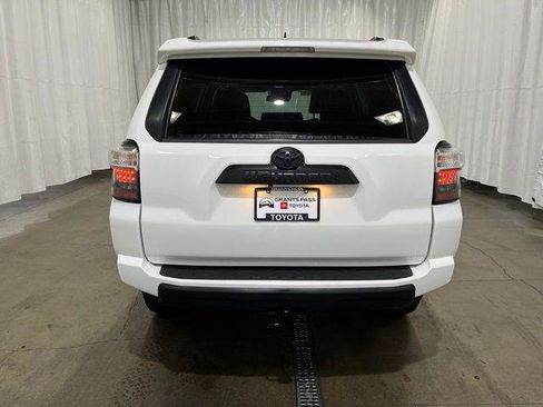Certified 2023 Toyota 4Runner TRD Off-Road Premium w/ Moonroof Package AWD/4WD image 4