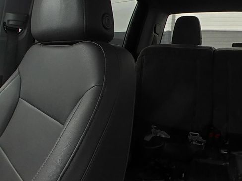 Used 2024 Chevrolet Silverado 1500 W/T w/ WT Value Package AWD/4WD image 9