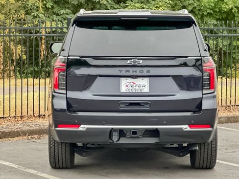 Used 2025 Chevrolet Tahoe LS AWD/4WD image 4