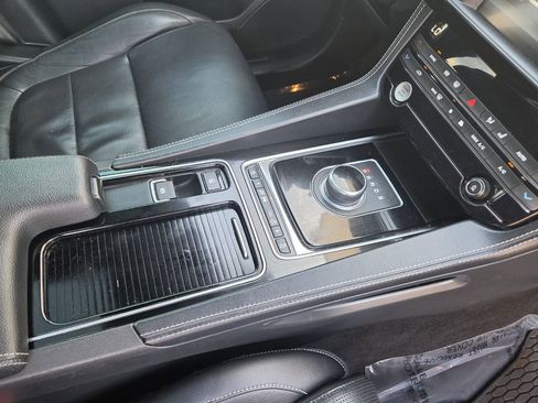Used 2018 Jaguar F-PACE R-Sport AWD/4WD image 16