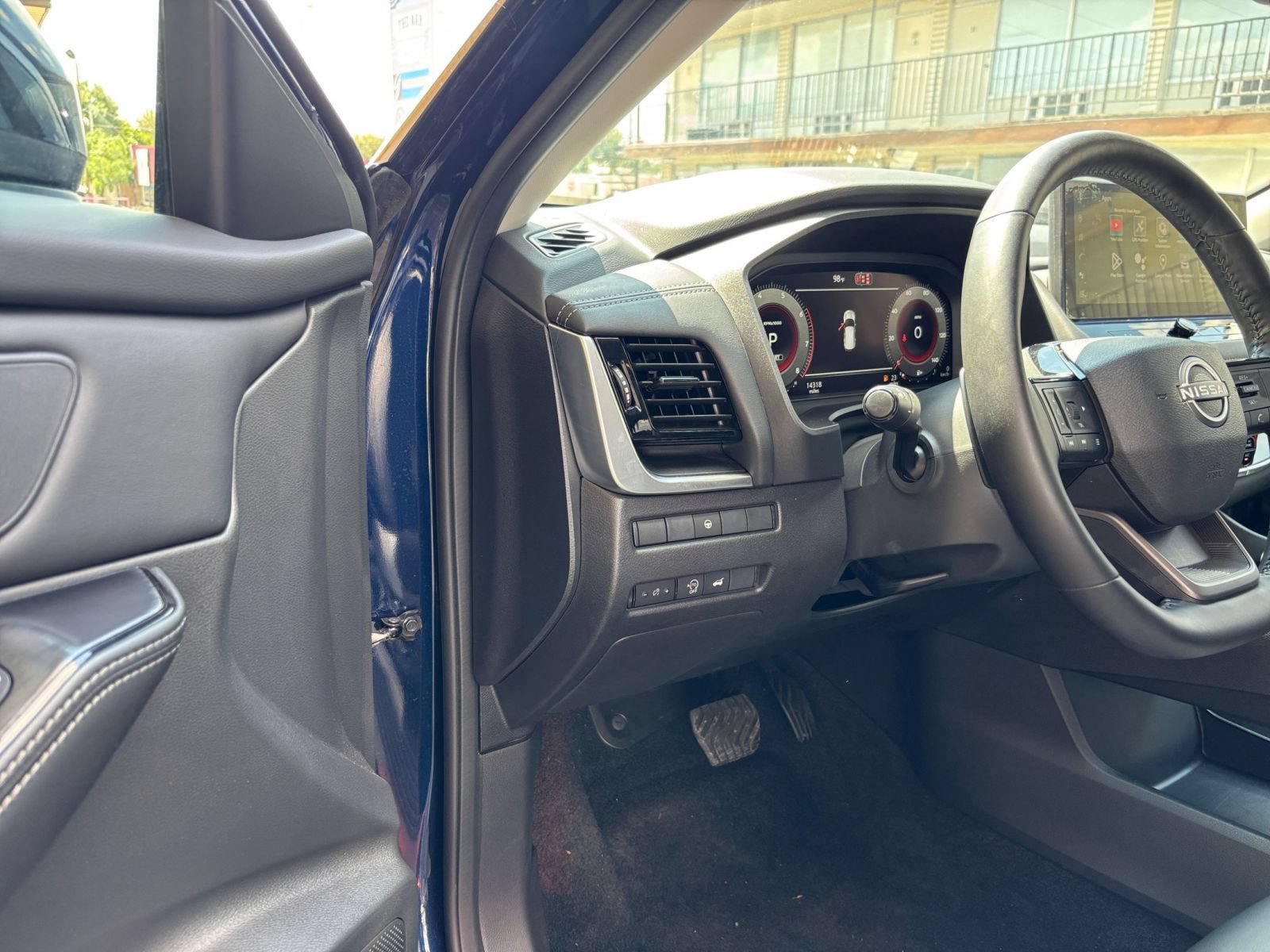 Used 2026 Nissan Rogue SL FWD image 36