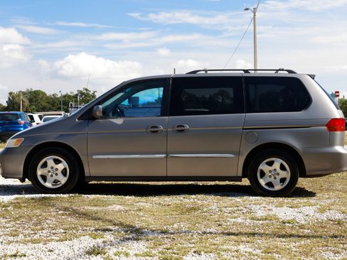Used 2000 Honda Odyssey EX image 3
