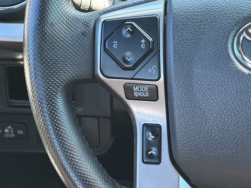 Used 2017 Toyota Tacoma Limited w/ Tow Package image 20