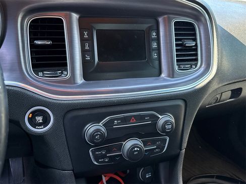 Used 2015 Dodge Charger SE image 10