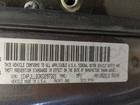 Used 2019 Jeep Cherokee Latitude Plus FWD image 33