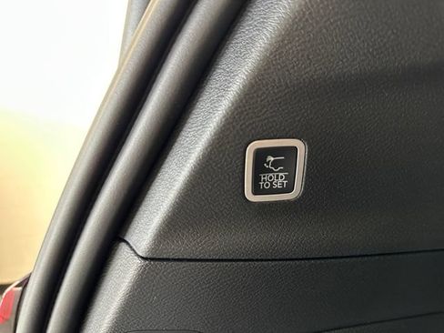 New 2027 Chrysler Pacifica Select w/ Family Tech Group FWD image 21